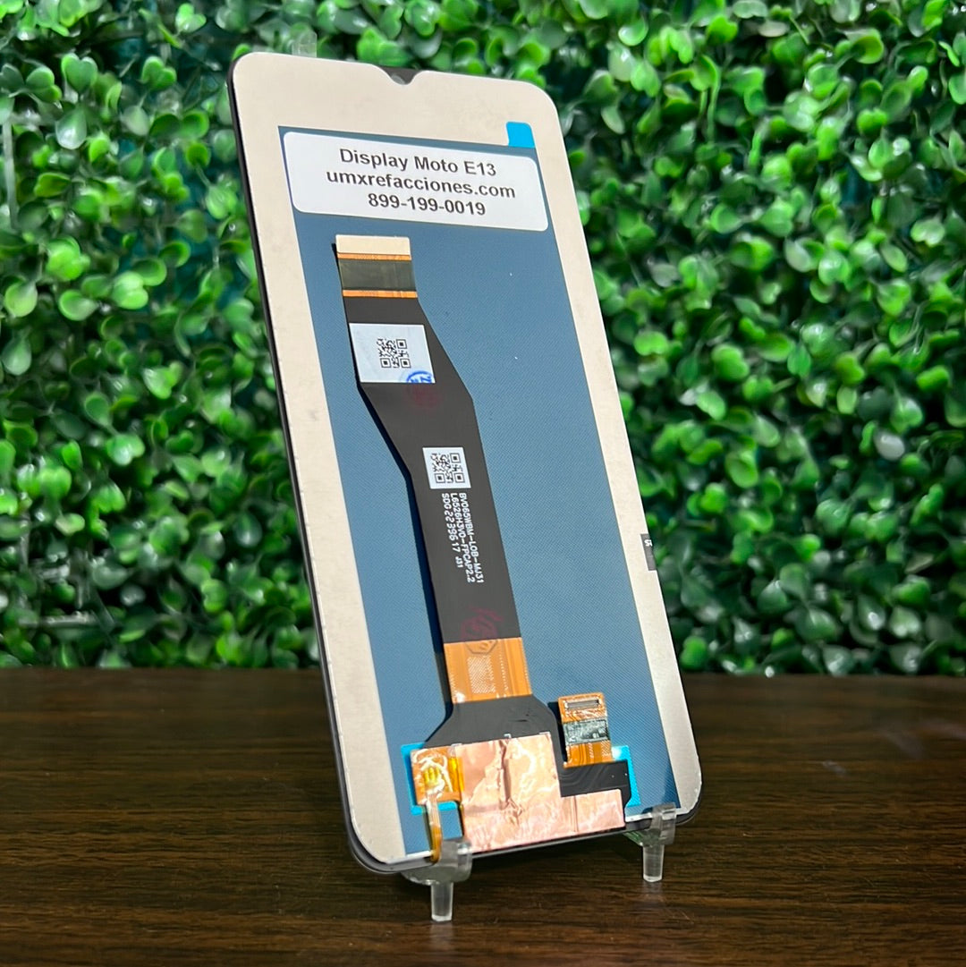 Display Moto E13
