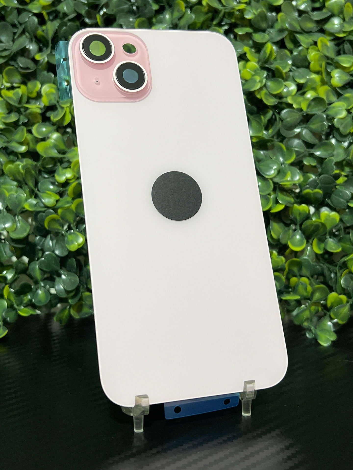 Tapa iPhone 15 Plus con Base Metalica