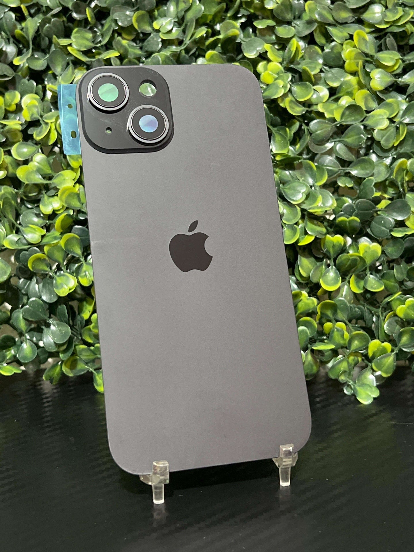 Tapa iPhone 15 con Base Metalica